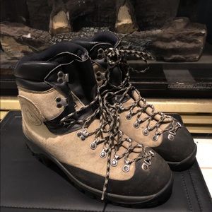 La sportiva men boots